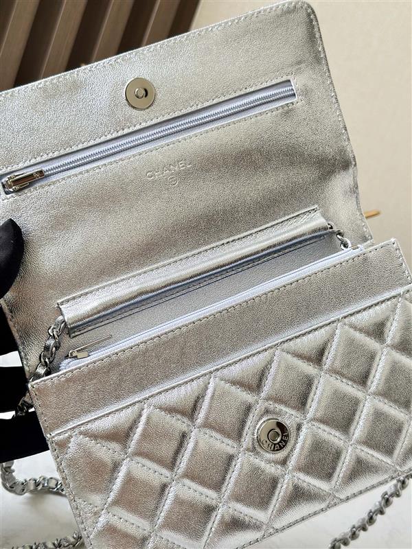 2026127215432469 570